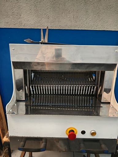 [MO320] CORTADORA DE PAN GB ANCHO 43 CM PASO 16